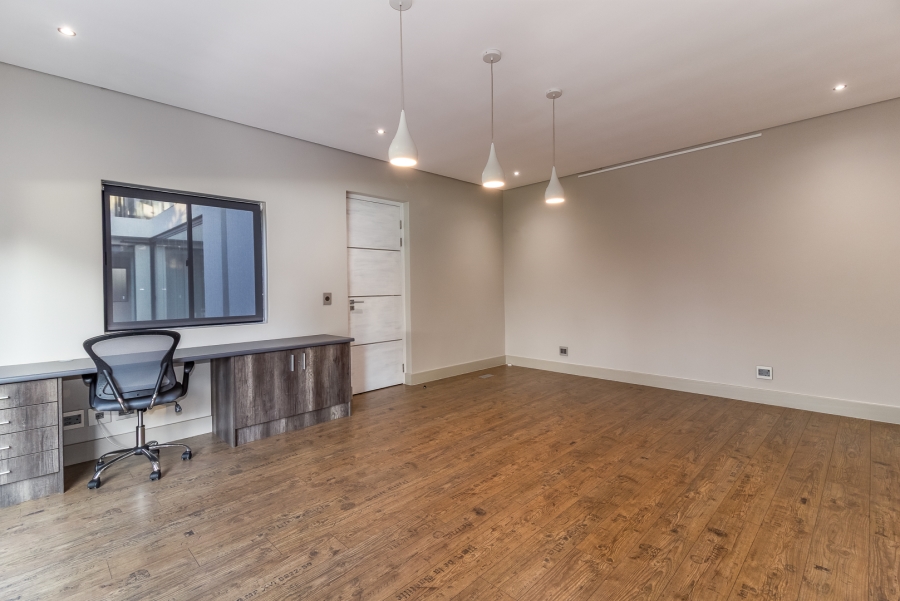 4 Bedroom Property for Sale in Pearl Valley at Val de Vie Western Cape